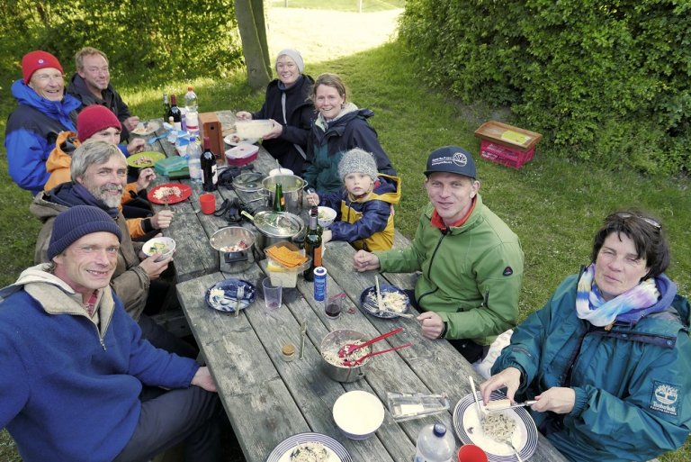 Viele Crews träumen vom ersten Segelurlaub mit einem Folkeboot. Was aber, wenn sie sich noch nicht allein lostrauen?